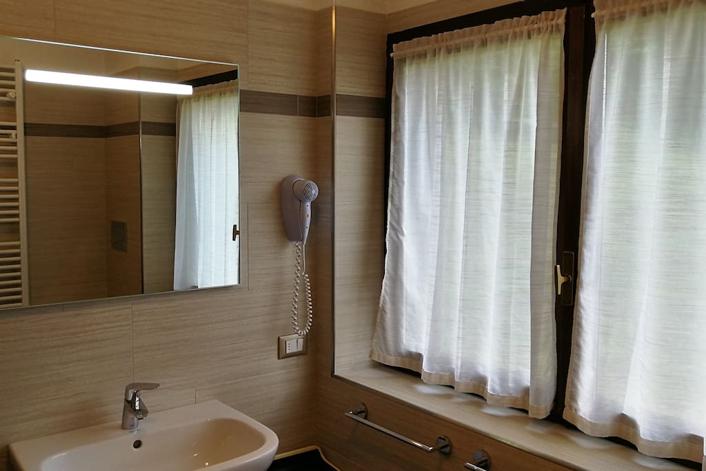 Bagno ristrutturato a nuovo