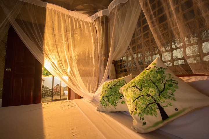 Honeymoon Cottage