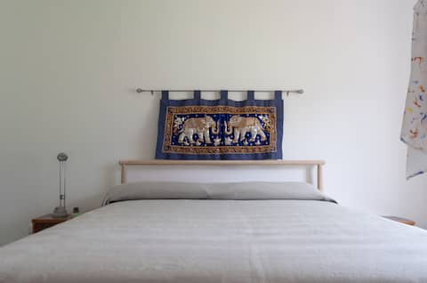 Lovely renovated house between sea & mountains