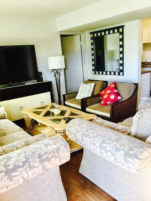 Living Room with Samsung 65' HDTV
