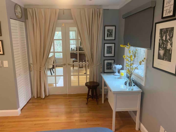 Spálňa na hlavnom poschodí s kráľovnou 