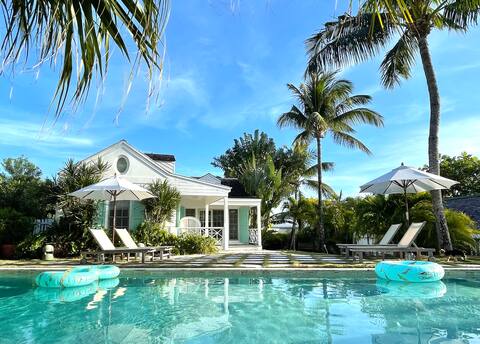 Iconic Waterfront Cottage with Pool & Guest House