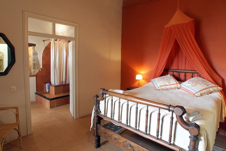 Ბინა El Rebost