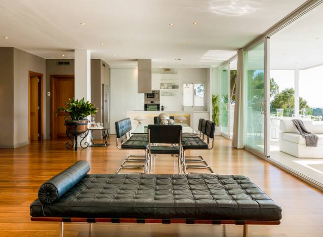 Villa Spa Bendinat. Heated pool. Sea view. VT/1587 gallery image 3