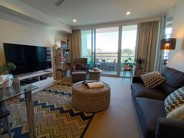 Cosy 1bedroom apartment in Reid Condominiums for Rent in Reid