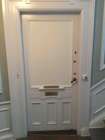 Charming 280m2 apartment: 6 guest. City gallery image 4