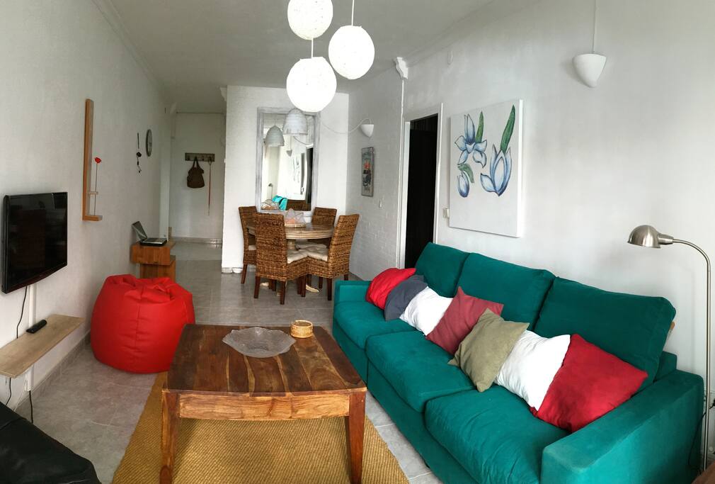 Un salón-comedor acogedor