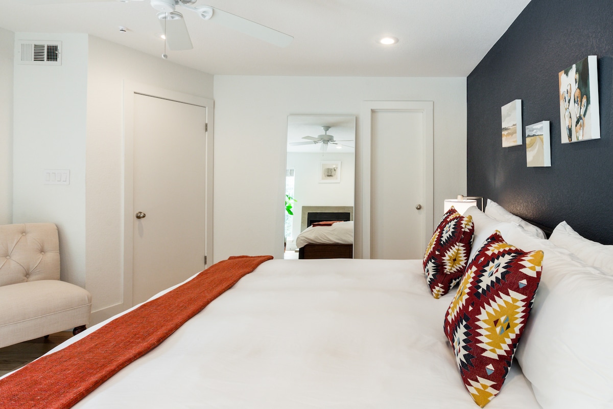 Explore Downtown Austin from a Hip Condo