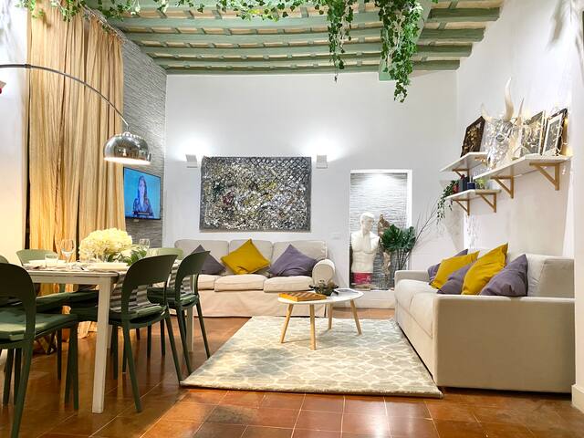 Pantheon Ancient Rome Apartment gallery image 3