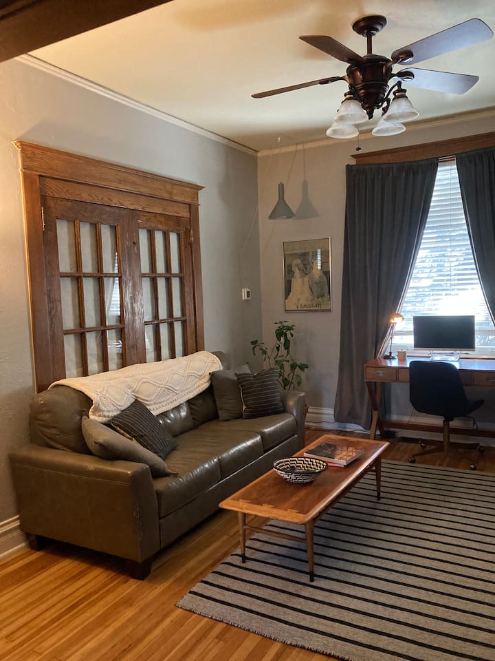 Top 12 PetFriendly Airbnb Vacation Rentals In Denver, Colorado