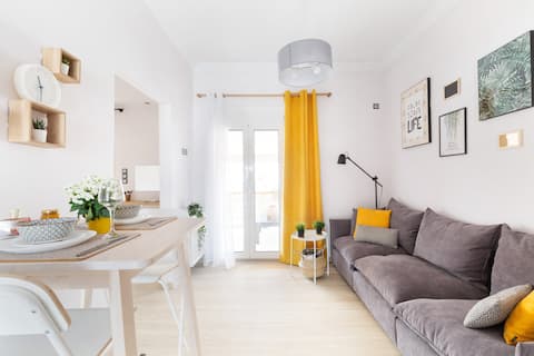 Top Airbnb: Sunny+Spacious 2bd apt close to the city center in ΑΓΙΟΣ ΘΩΜΑΣ