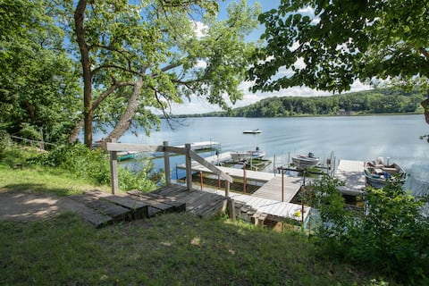 Resort Life in Historical 7 Bedroom Home!