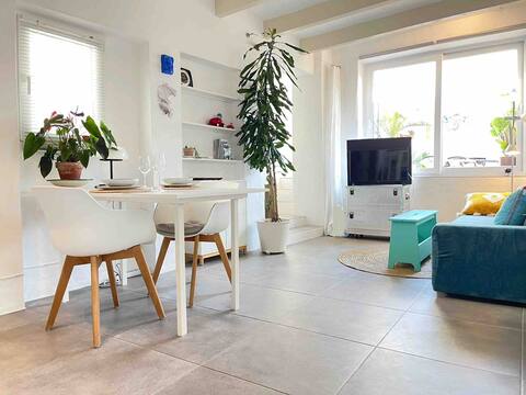 Bright apartment with private terrace