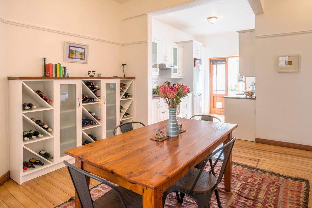 Spacious dining area off the lounge