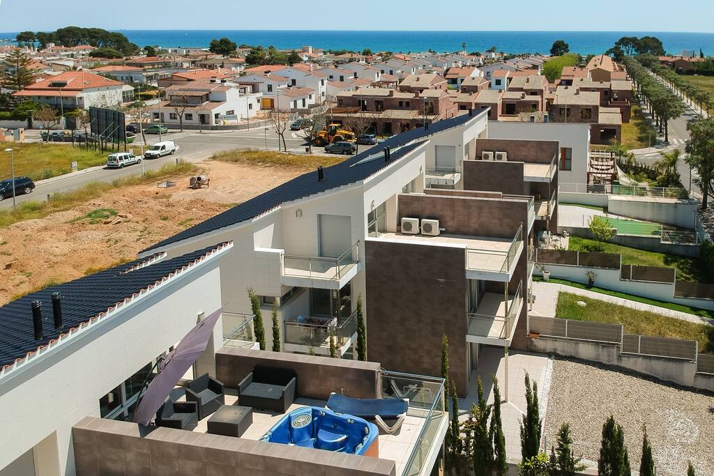Villa 3 planta solárium jacuzzi
