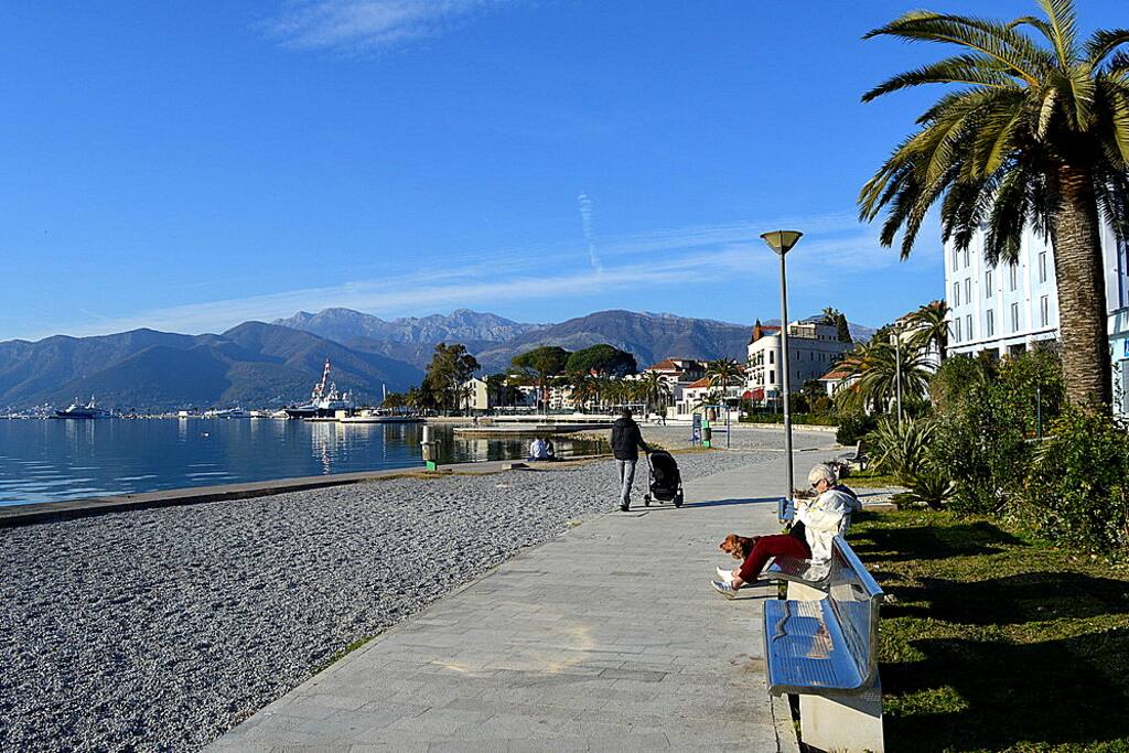promenade next to apartment
