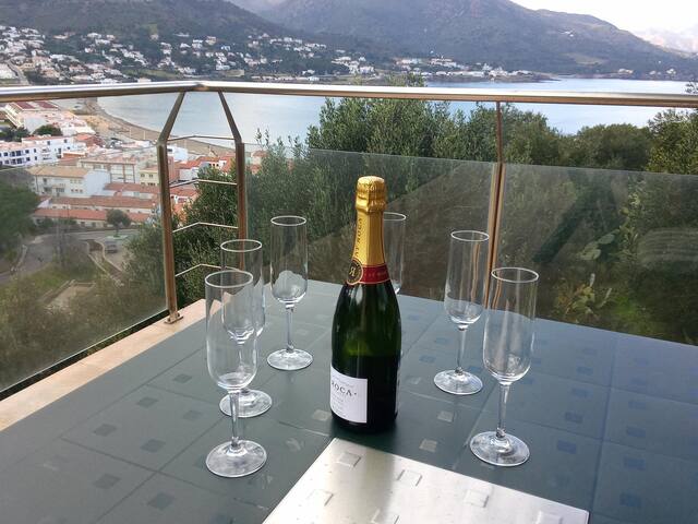 El Port de la Selva centro. Casa 6 Pax. gallery image 2