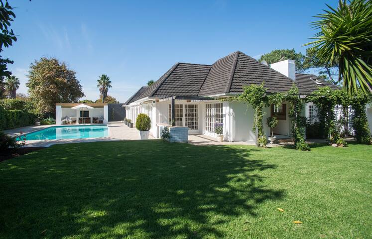 Constantia Garden Lodge – Family Home gallery image 3
