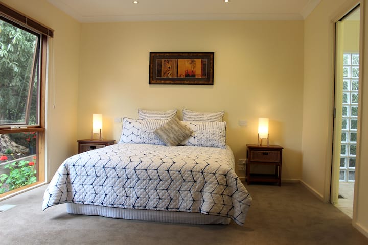 "Bell and Anchor" Sorrento couple's retreat