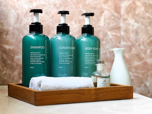 Centralworld & Platinum walk | 16PAX | 220 sqm gallery image 3