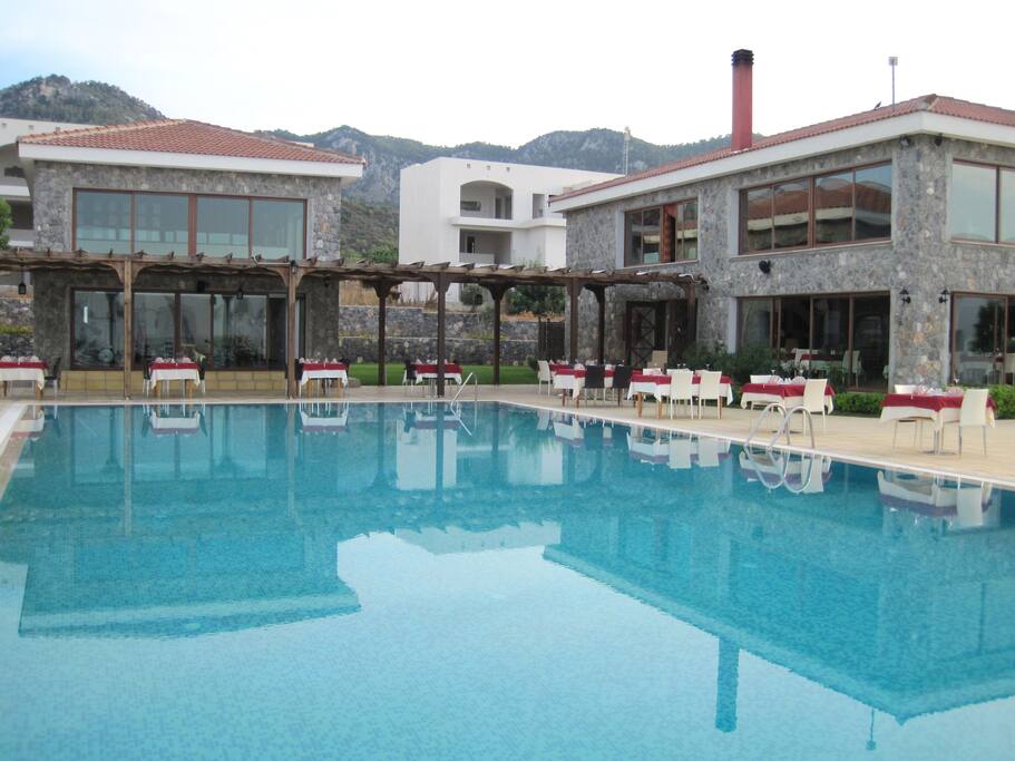 Pool area, Restaurant & outside bar