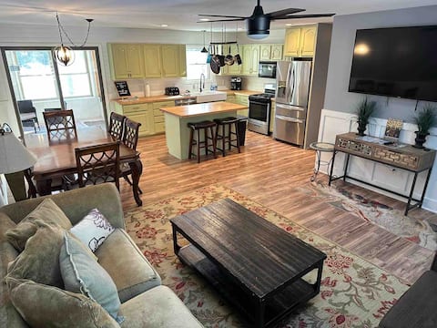 4-beds at Torch River launch w/boat option