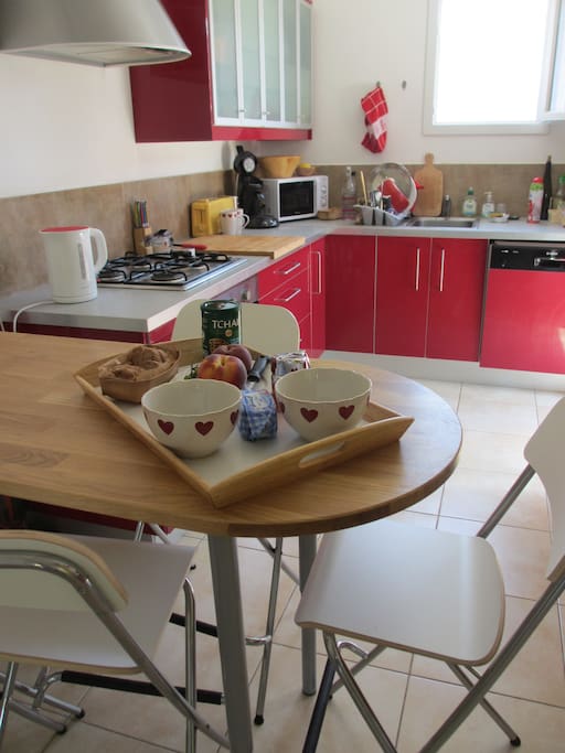 Petit-déjeuner en cuisine.....