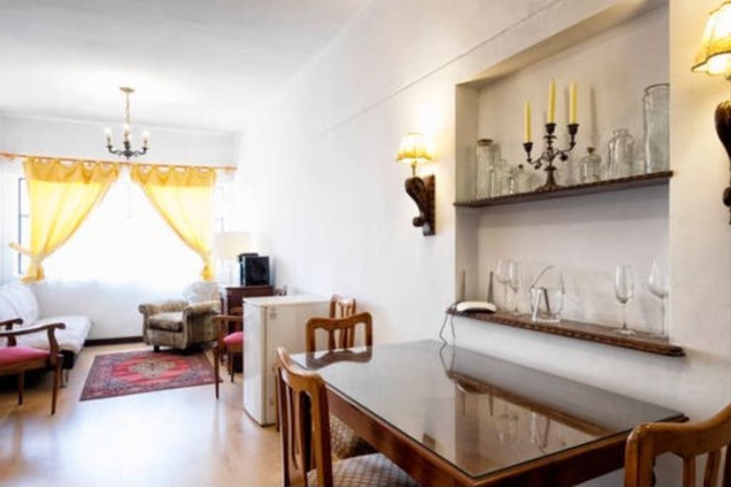 Diningroom & Livingroom.