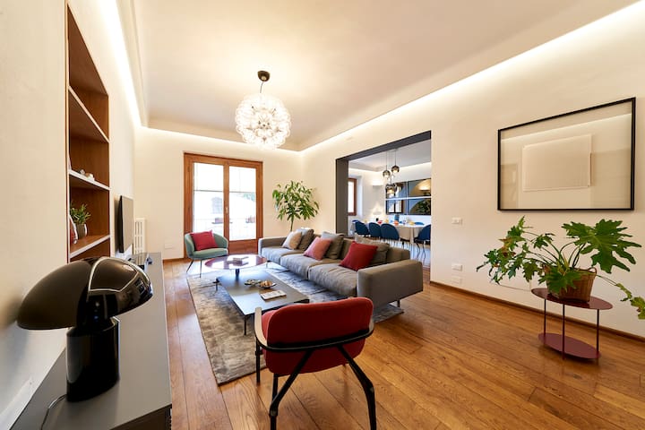 Ponte Vecchio Deluxe Apartment