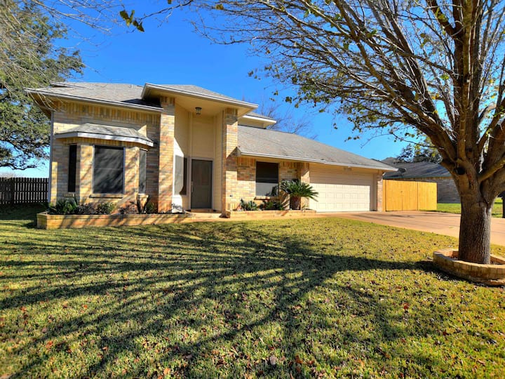 Light and bright Houses for Rent in Leander, Texas, United States