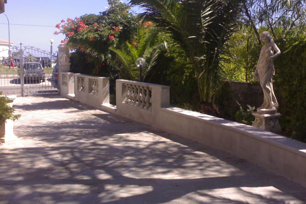 Ingresso e Viale