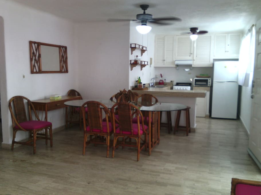 Dining room/ Comedor