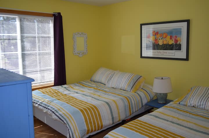 Yataq otağı 2 (2 Yaddaşlı köpüklü çarpayı 150-179 sm)