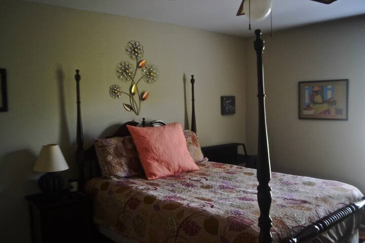 GREAT LOCATION in quiet area