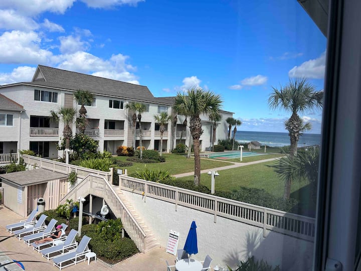 Poolside Beach Condo In Beautiful Saint Augustine - Crescent Beach, FL