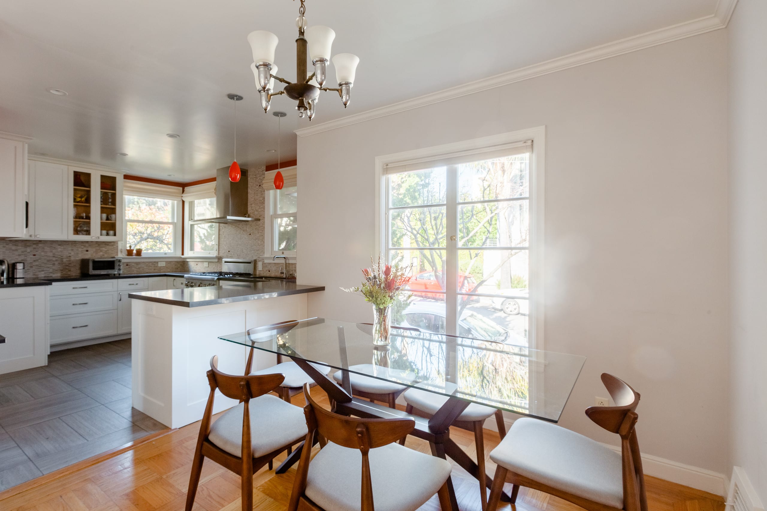 Home in San Francisco · ★4.96 · 2 bedrooms · 2 beds · 1 bath - Image 14