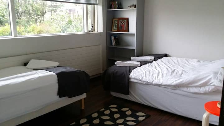herbergi 1/ room nς
سرير مزدوج/سرير مفرد