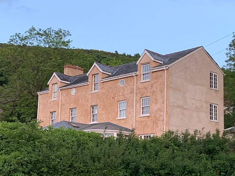 Large Holiday Home Malvern Hills Fab Views Hot Tub