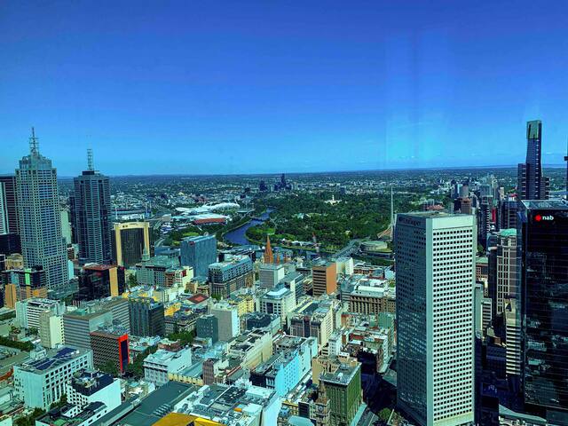 62F VIEW! 1 Free Parking on premises gallery image 4