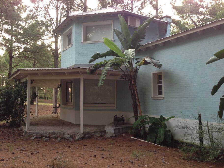 Parte lateral de la casa