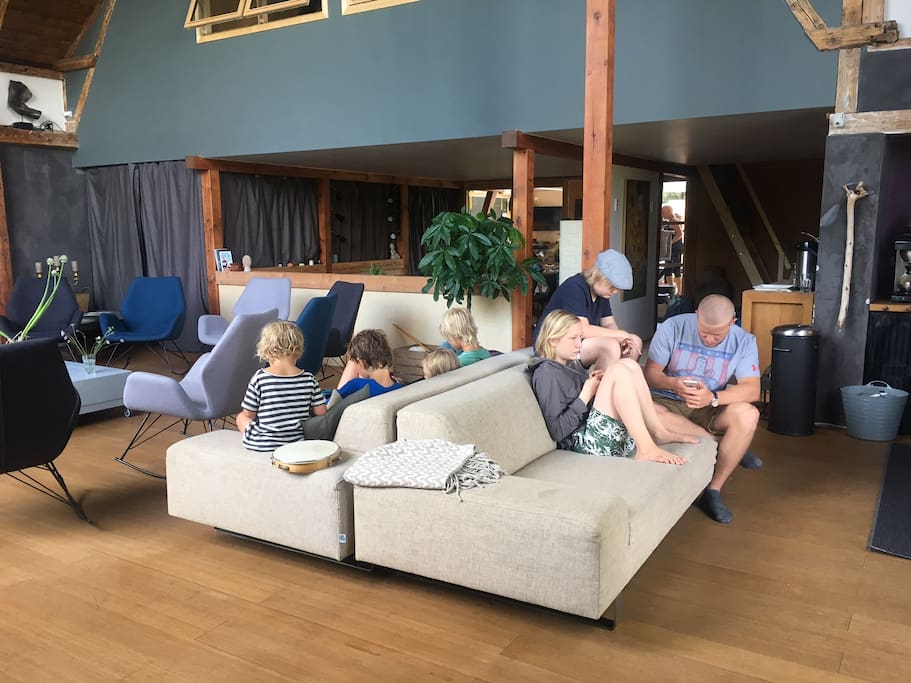 Spacious living room area for all ages
