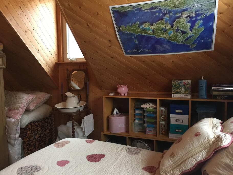 Another view of guest room