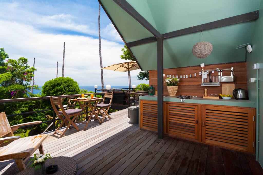 outside kitchen