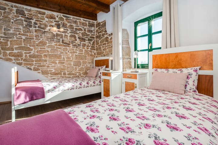 غرفة النوم 2