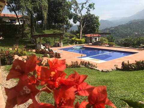 Villa in La Mesa, great views. Rest or work.