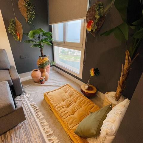 Lovely 2 Bed Apartment Near the Beach