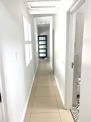 Beautifully sunny family home. gallery image 4