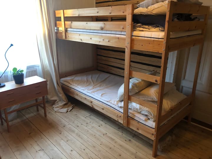 Bedroom 3 2021 bunks. Base mattresses and pillows have protective washable covers. Toppers from hästens and Ikea. Floor rugs under bunks.