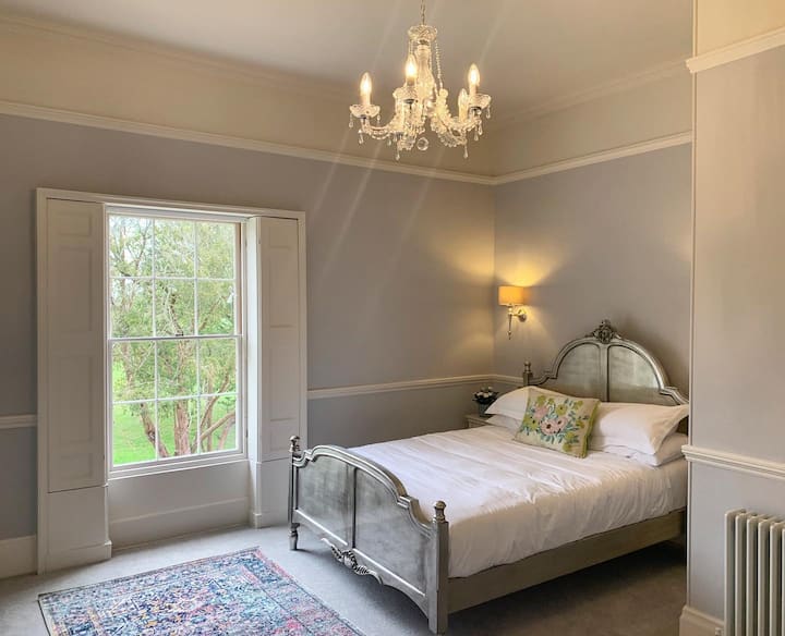 Luxury Country Bed & Breakfast "The Walbro Suite" Bed and breakfasts for Rent in Reymerston