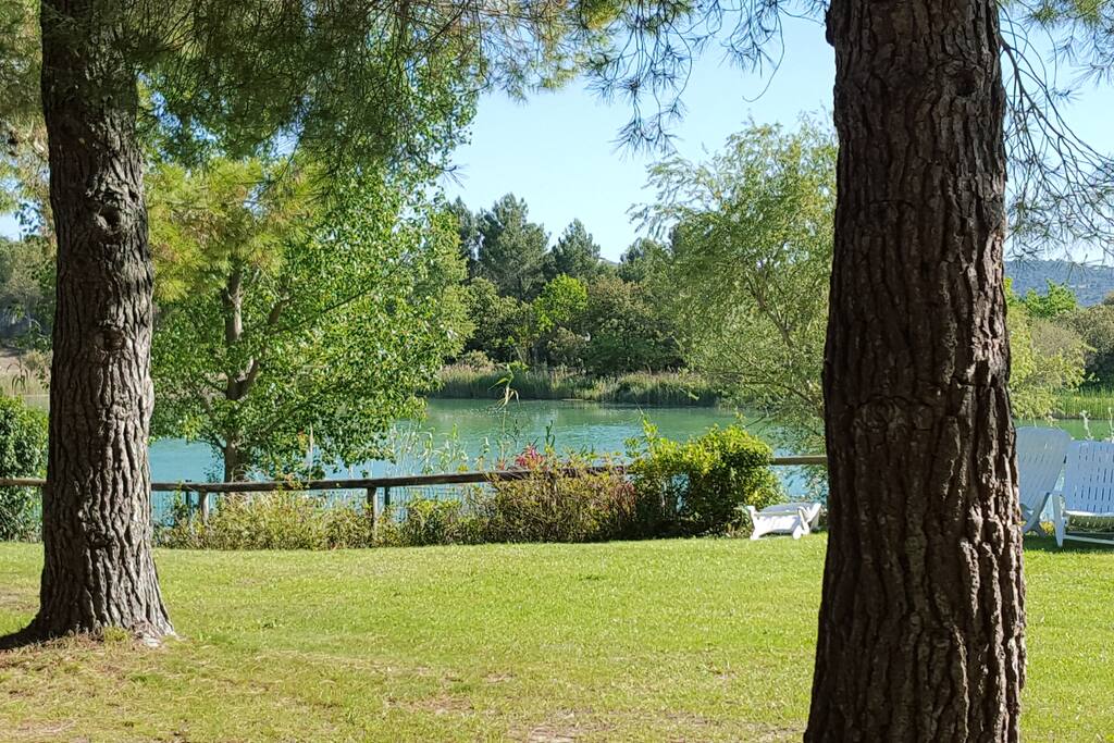 VUE DEPUIS LE REZ DE JARDIN